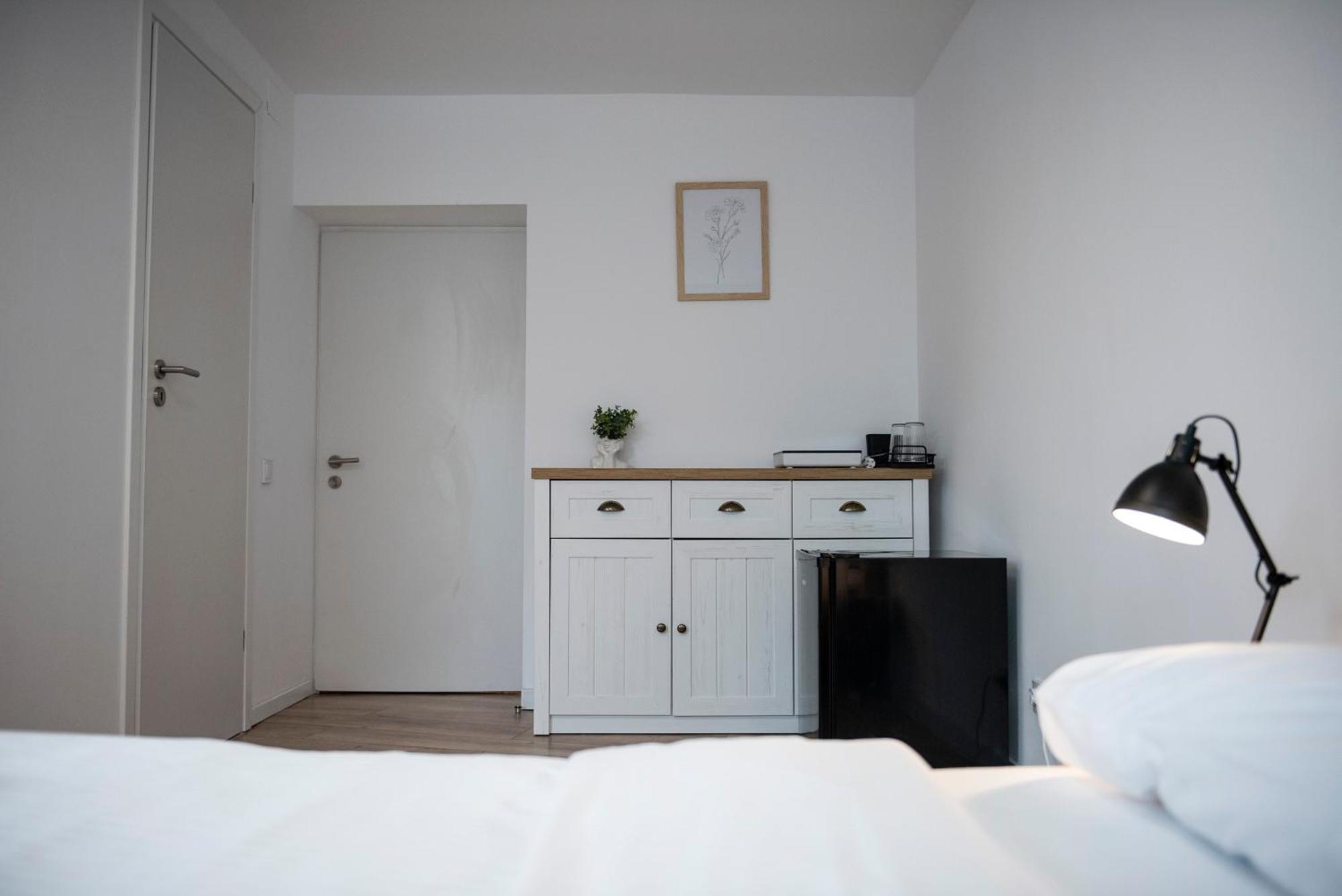 Lazynest Residence Bukarest Værelse billede